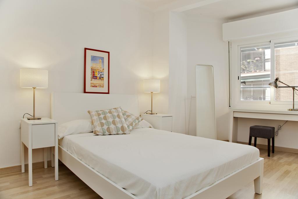 Flateli Roger 2 Apartment Barcelona Ngoại thất bức ảnh